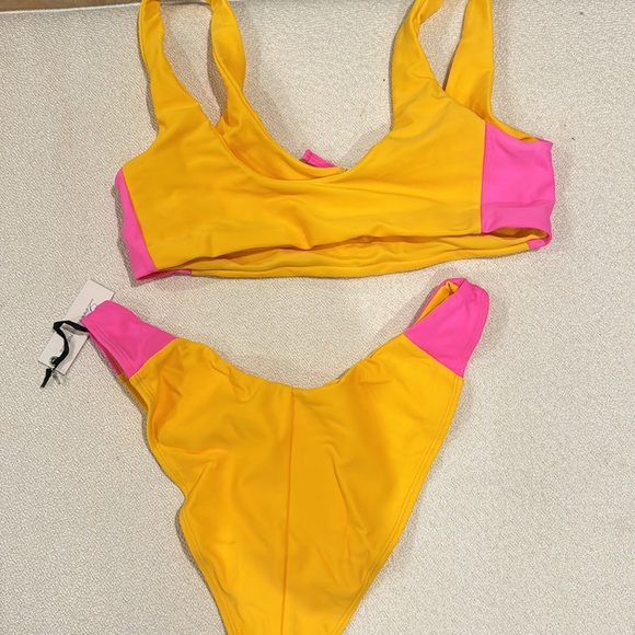 Lovers & Friends NEW Bikini Set - Picture 7 of 7